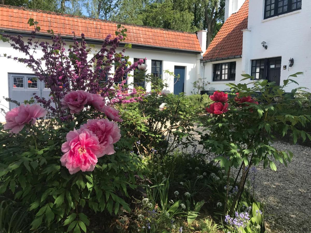 Bed And Breakfast Ros & Marc Wezembeek-Oppem Eksteriør billede